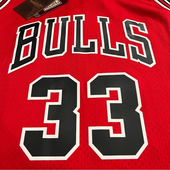 Scottie Pippen Chicago Bulls 1997-1998 Mitchell & Ness Red NBA Swingman Jersey - Picture 4 of 8